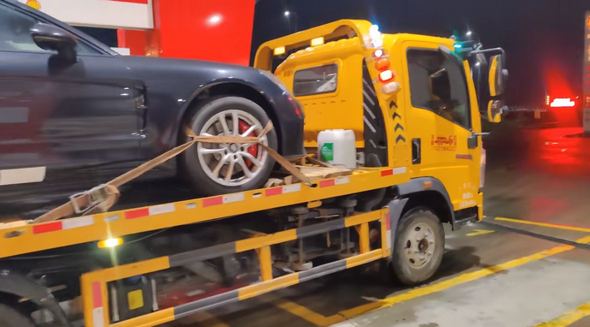 大连行车途中遇到突发状况该如何呼叫道路救援？